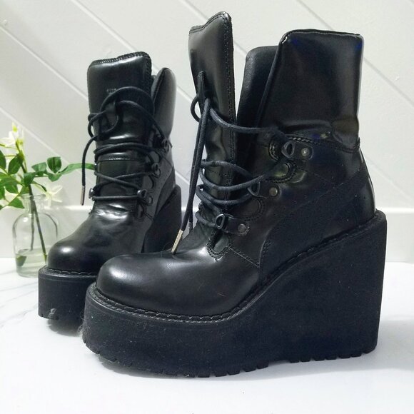 Fenty x Puma by Rihanna Platform Combat Boot - Picture 1 of 7